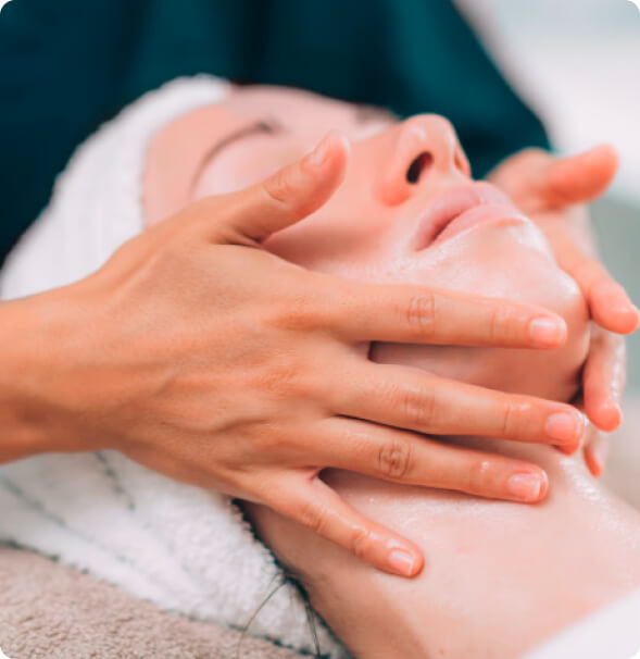 HydraFacial treatment at Pamper Valley spa in downtown Toronto